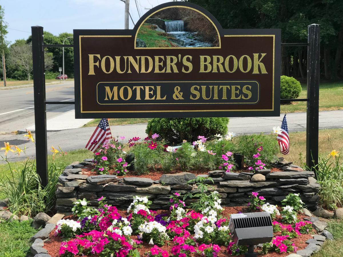 Founder'S Brook Motel And Suites Портсмут Екстериор снимка